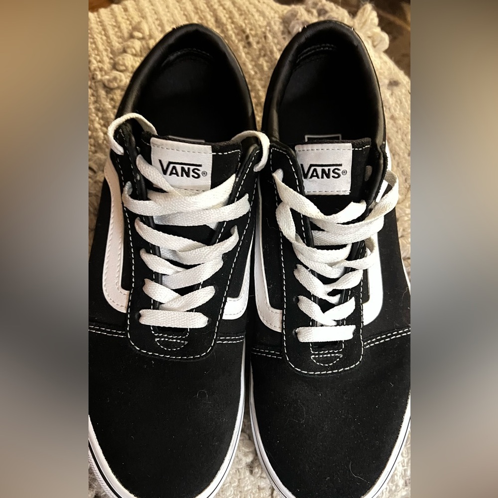 Women’s size 9 1/2 black Vans